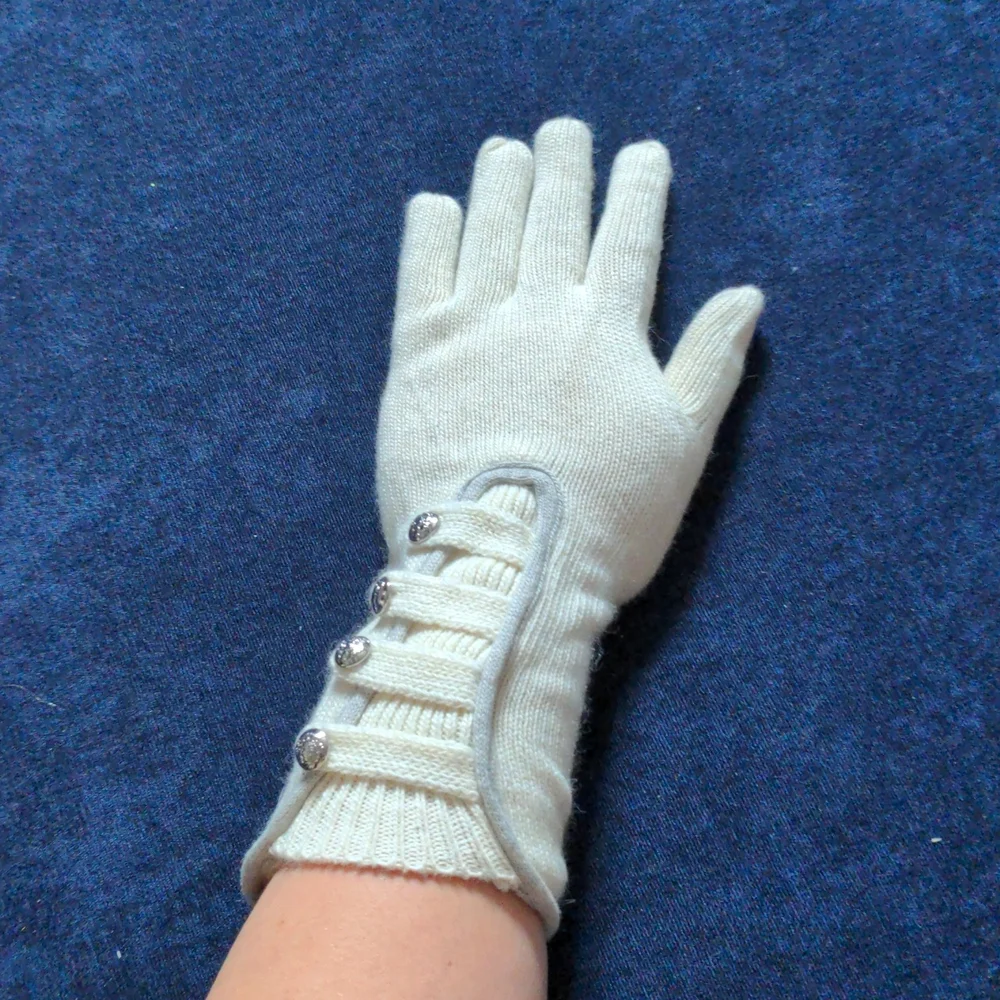 LAUREN Ralph Lauren Wool/Cashmere blend knit gloves, 3 pairs, black pair is NWT - Picture 6 of 8